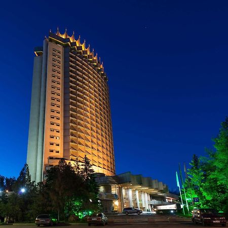 Kazakhstan Hotel Alma-Ata Exteriör bild